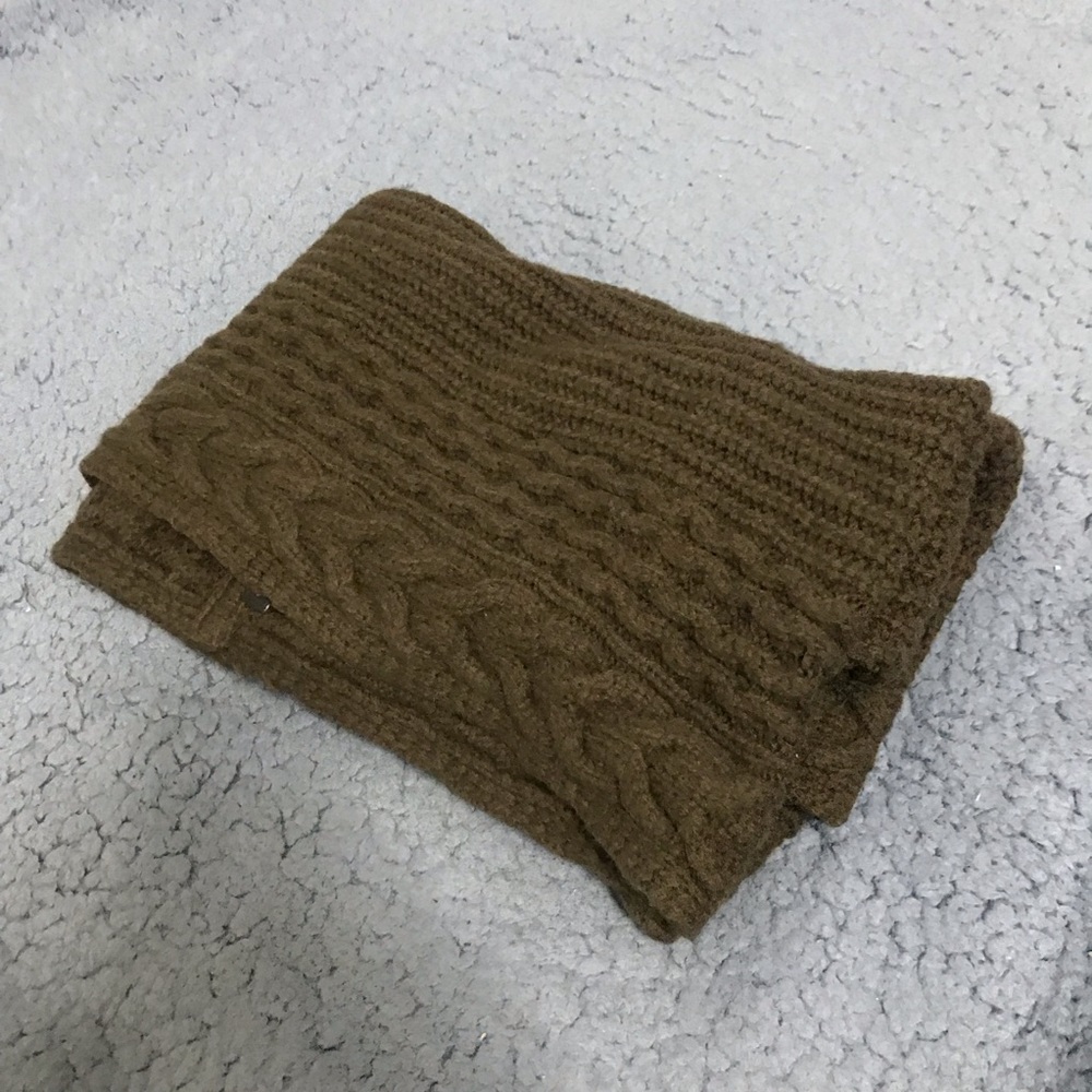 Club Monaco Olive Green Wool Infinity Scarf - Picture 3 of 4